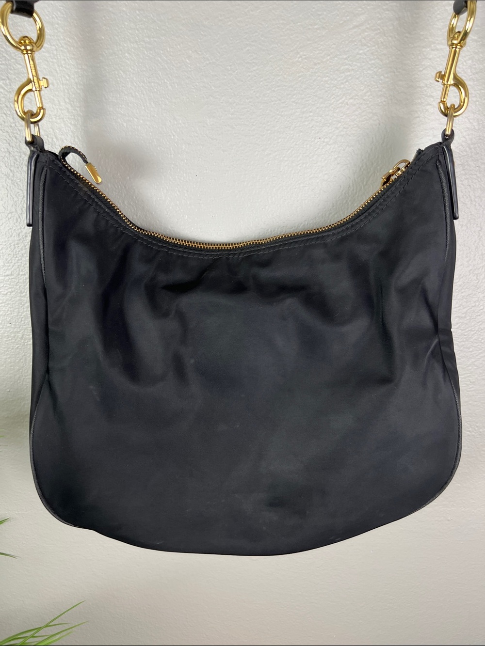 Marc Jacobs Black Nylon Hobo Shoulder Bag with Gold Tone Hardware - Picture 9 of 16